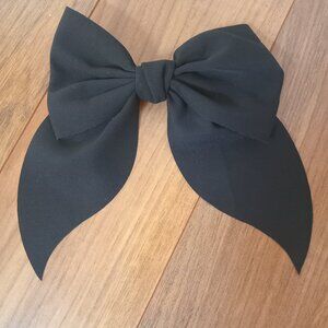 Black Hair Bow